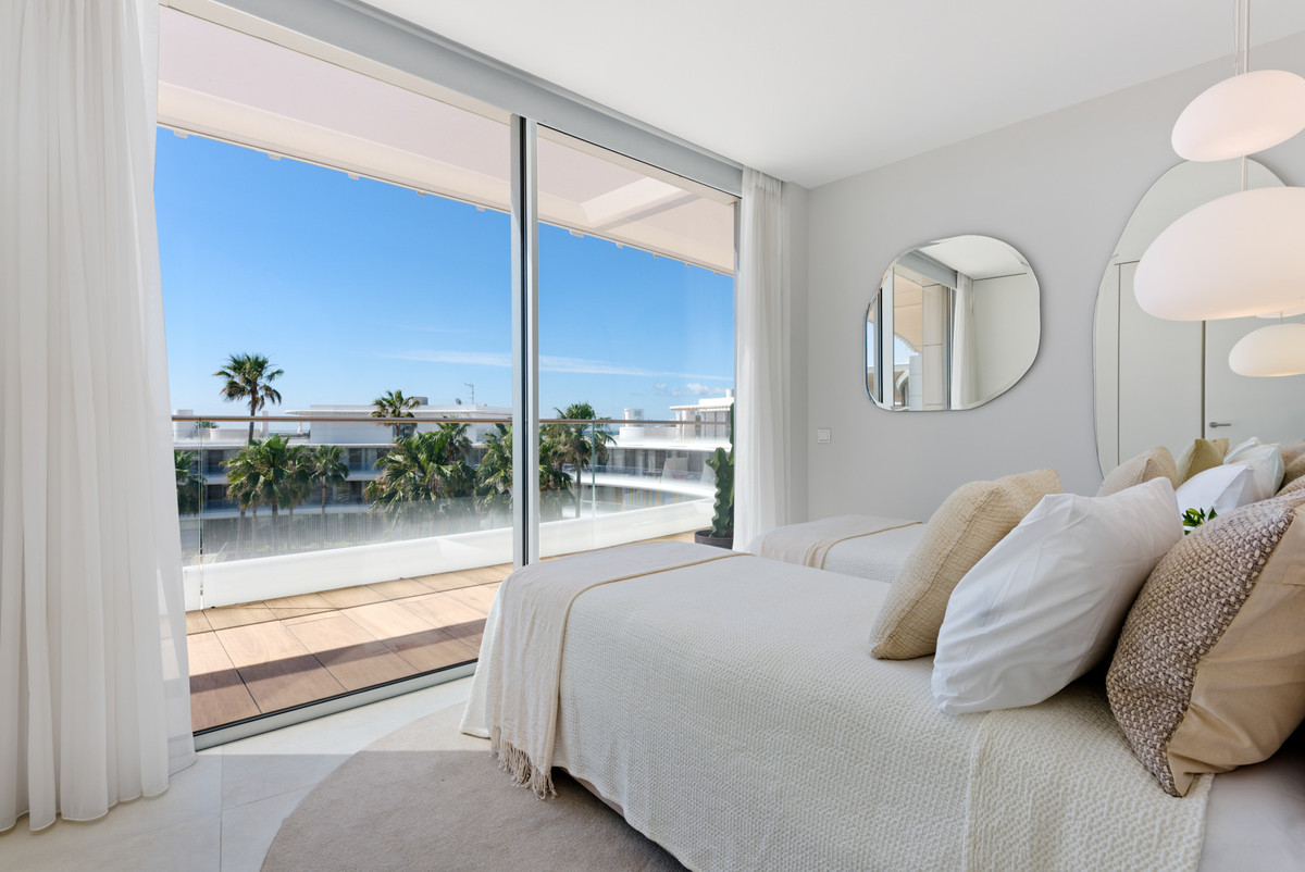 3 Bed Apartment for sale in Estepona Costa Del Sol, Málaga, Spain