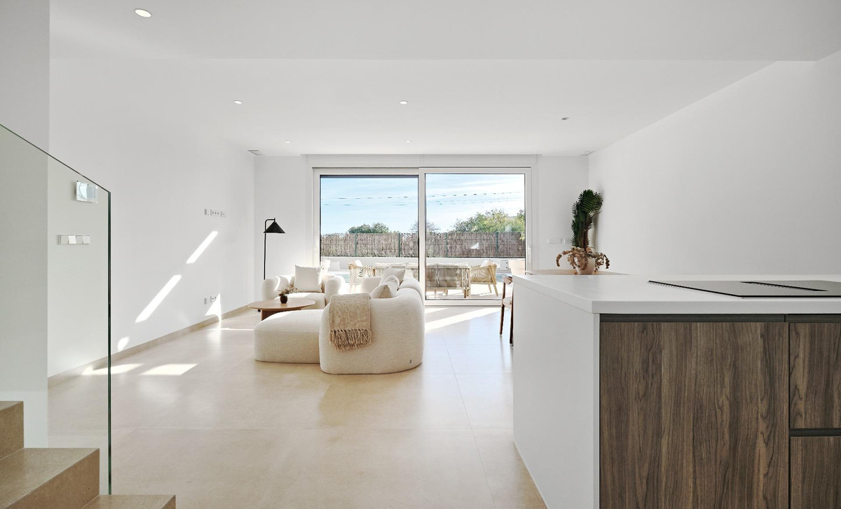 Se vende Villa - Chalet de 3 dormitorios en Costa Blanca, Alicante, España