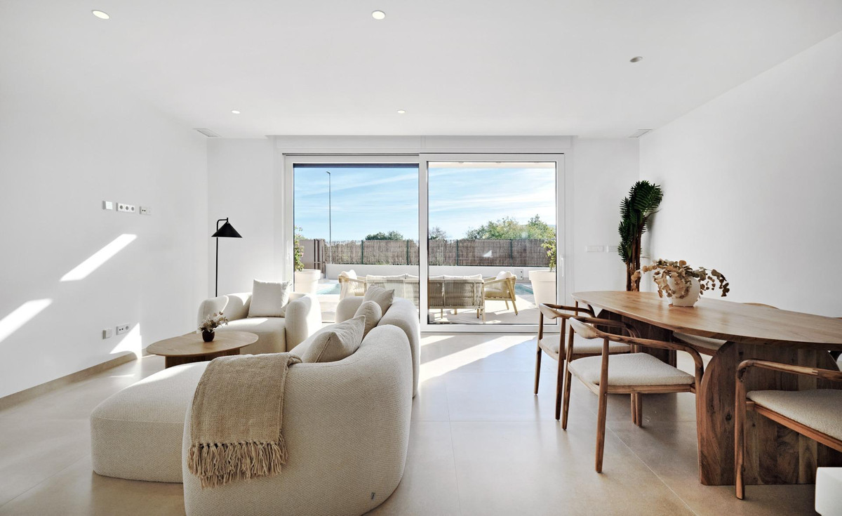 Se vende Villa - Chalet de 3 dormitorios en Costa Blanca, Alicante, España