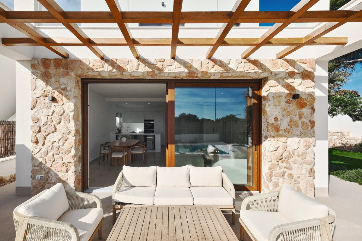 Se vende Villa - Chalet de 3 dormitorios en Costa Blanca, Alicante, España