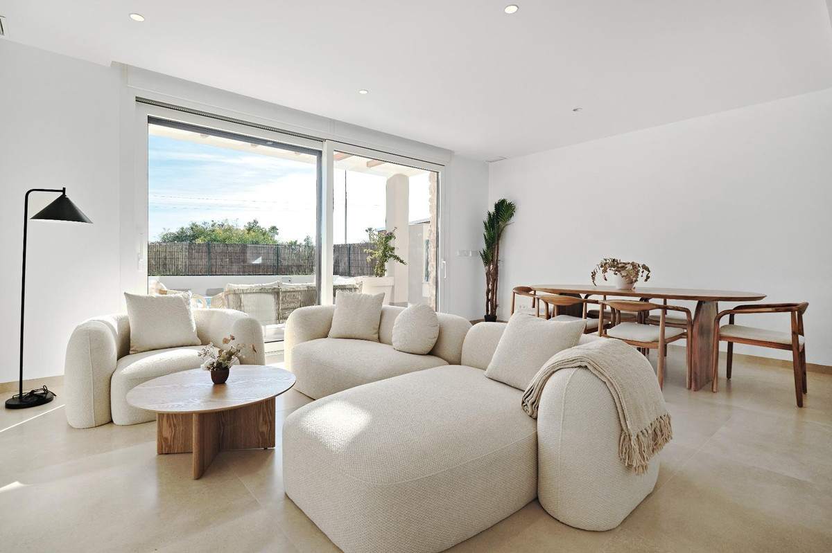 Se vende Villa - Chalet de 3 dormitorios en Costa Blanca, Alicante, España