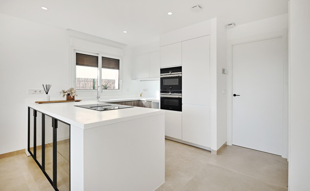 Se vende Villa - Chalet de 3 dormitorios en Costa Blanca, Alicante, España