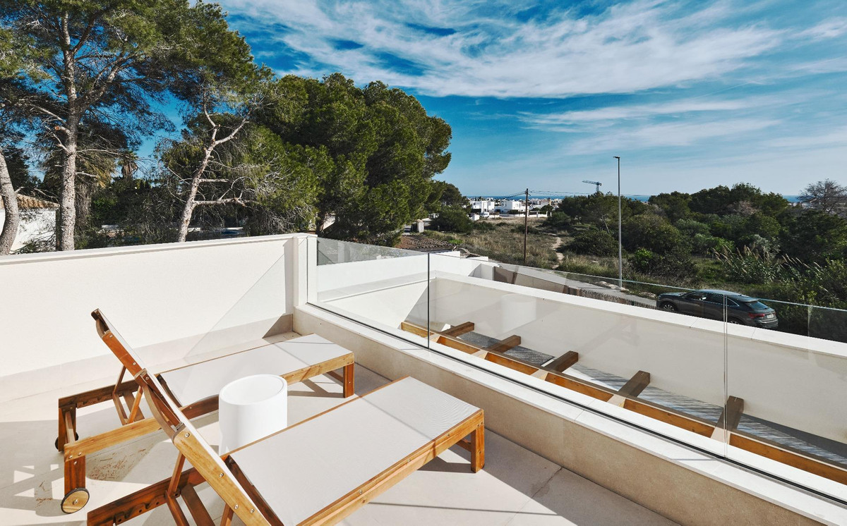 Se vende Villa - Chalet de 3 dormitorios en Costa Blanca, Alicante, España