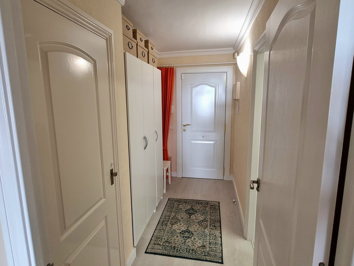 Se vende Apartamento Planta Media de 2 dormitorios en Costa Del Sol, Málaga, España