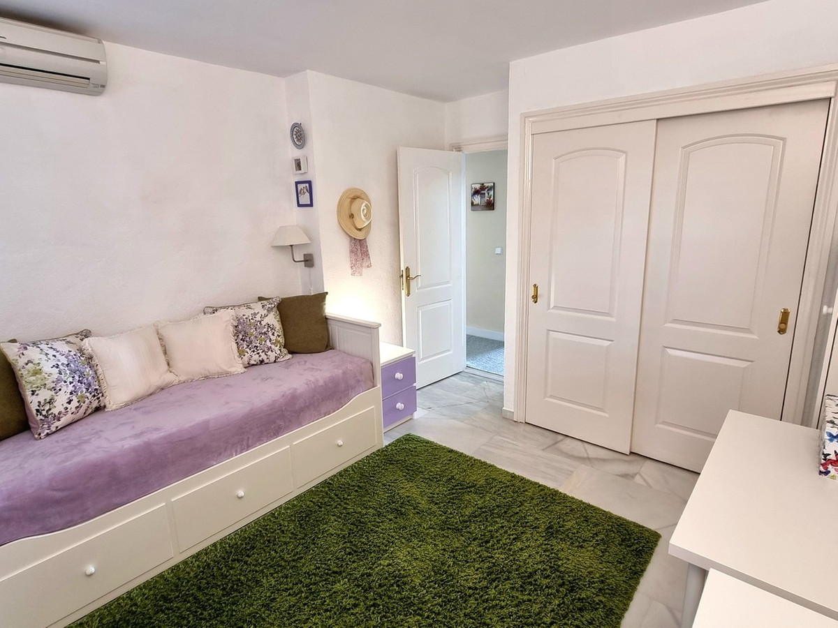 Se vende Apartamento Planta Media de 2 dormitorios en Costa Del Sol, Málaga, España