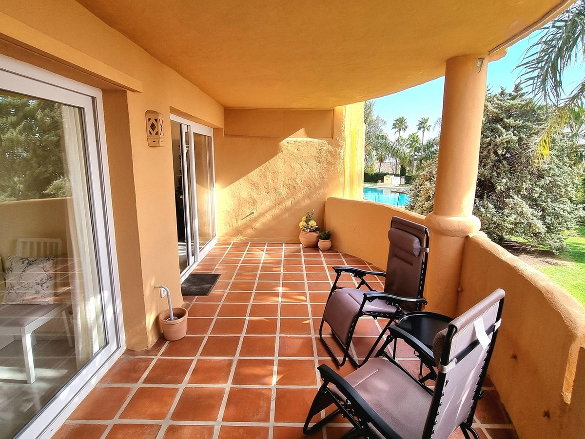 Se vende Apartamento Planta Media de 2 dormitorios en Costa Del Sol, Málaga, España