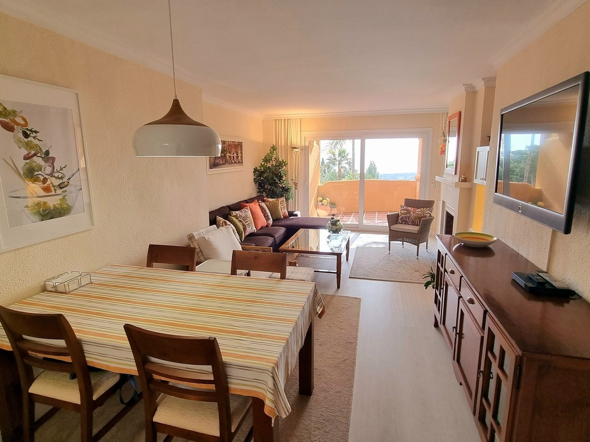 Se vende Apartamento Planta Media de 2 dormitorios en Costa Del Sol, Málaga, España