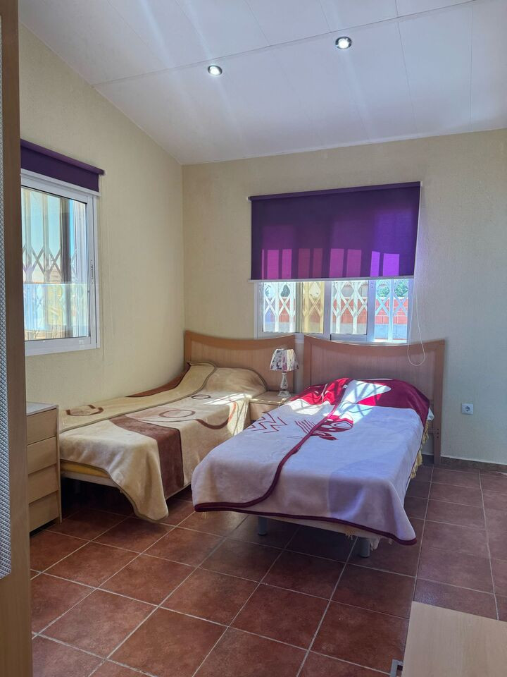Se vende Villa - Chalet de 4 dormitorios en Costa Blanca, Alicante, España