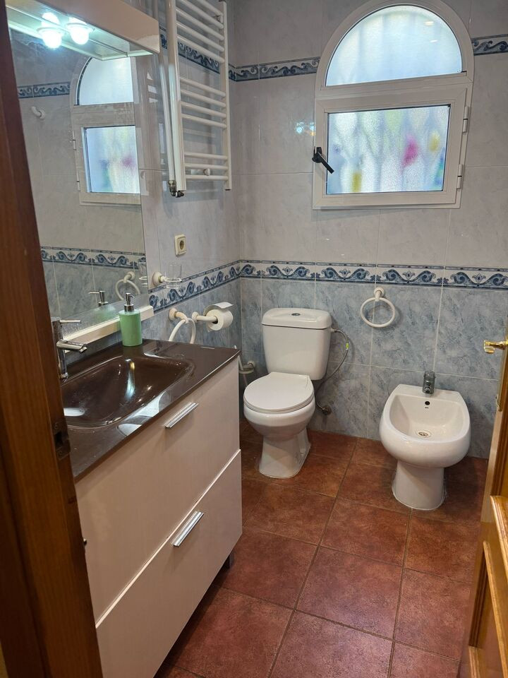 Se vende Villa - Chalet de 4 dormitorios en Costa Blanca, Alicante, España