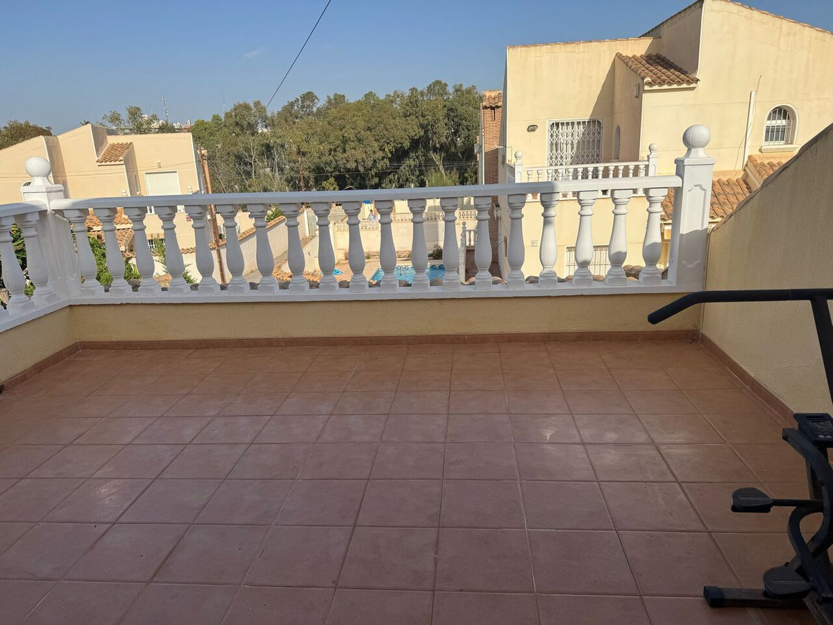 Se vende Villa - Chalet de 4 dormitorios en Costa Blanca, Alicante, España