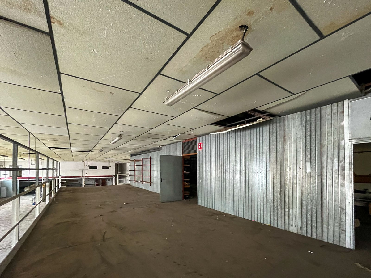 Se vende Nave industrial  en Costa Del Sol, Cadiz, España