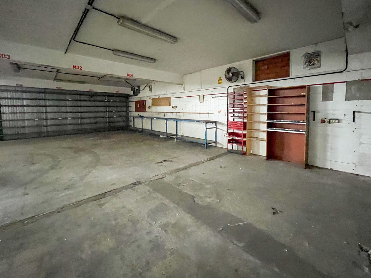 Se vende Nave industrial  en Costa Del Sol, Cadiz, España