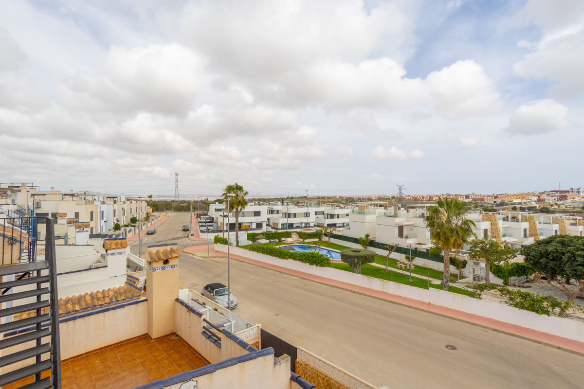 3 Bed Townhouse for sale in Villamartin Costa Blanca, Alicante, Spain
