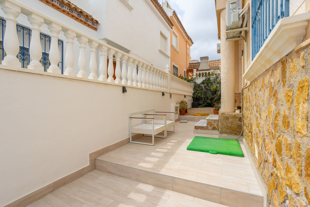 3 Bed Townhouse for sale in Villamartin Costa Blanca, Alicante, Spain