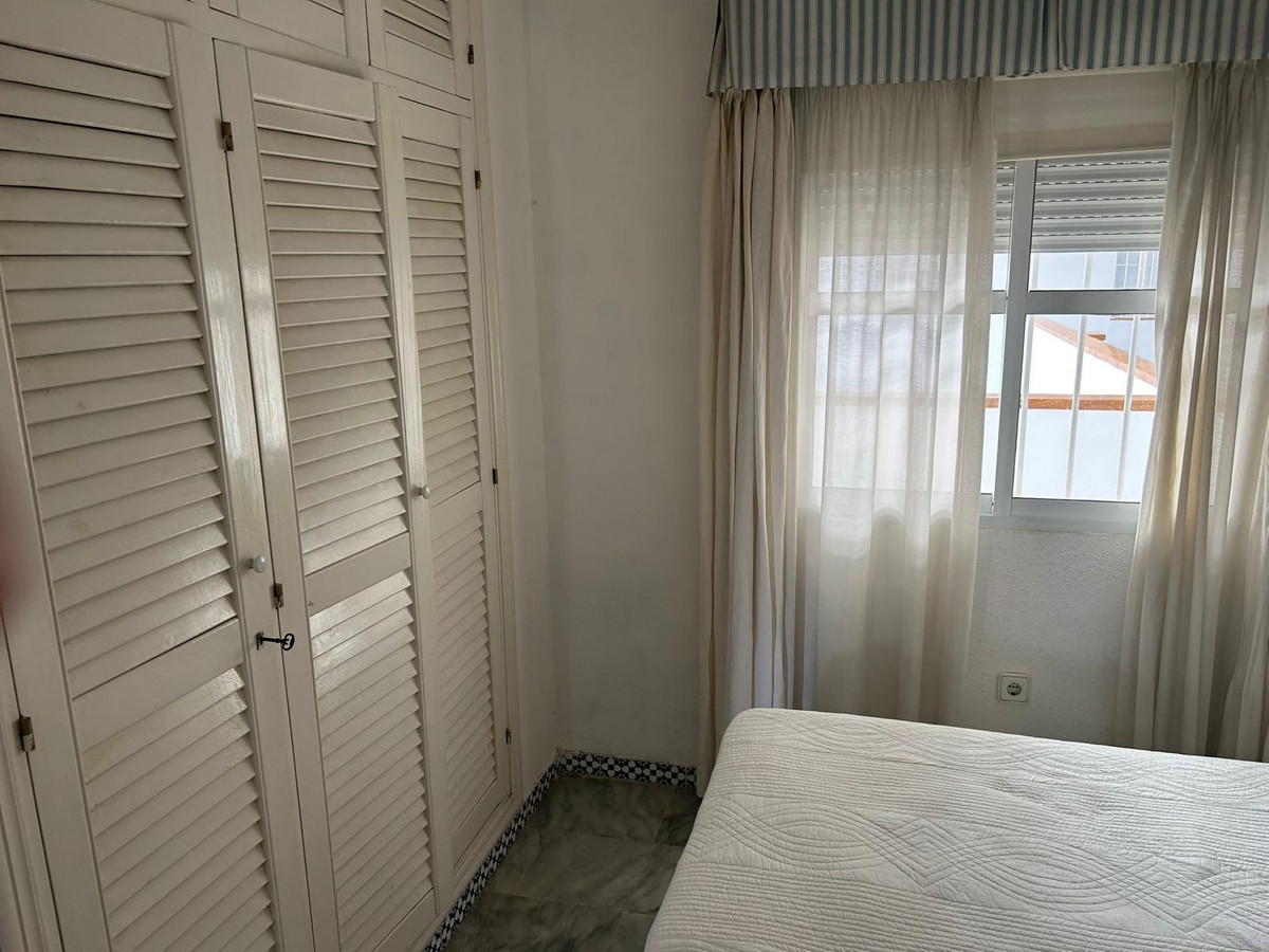 3 Bed Apartment for sale in Fuengirola Costa Del Sol, Málaga, Spain