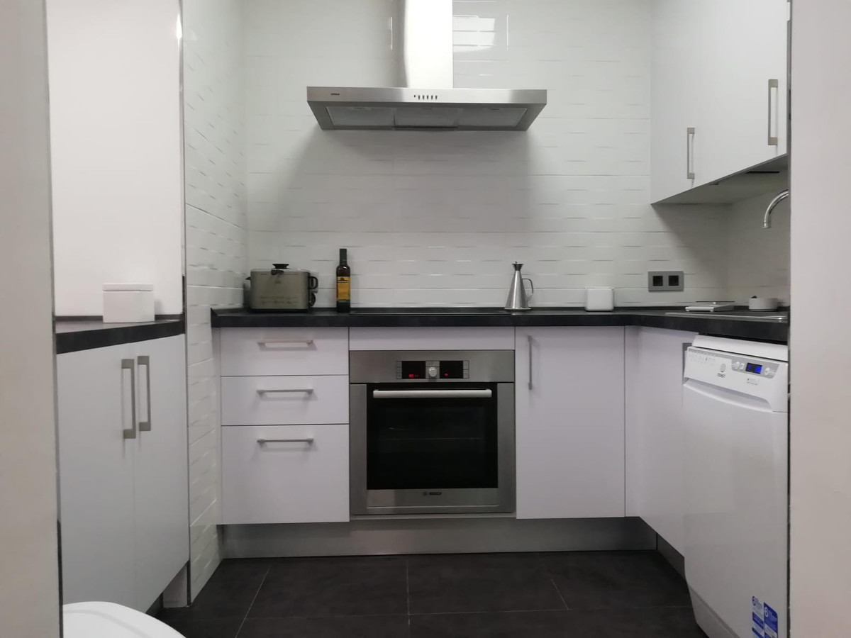 3 Bed Apartment for sale in Fuengirola Costa Del Sol, Málaga, Spain
