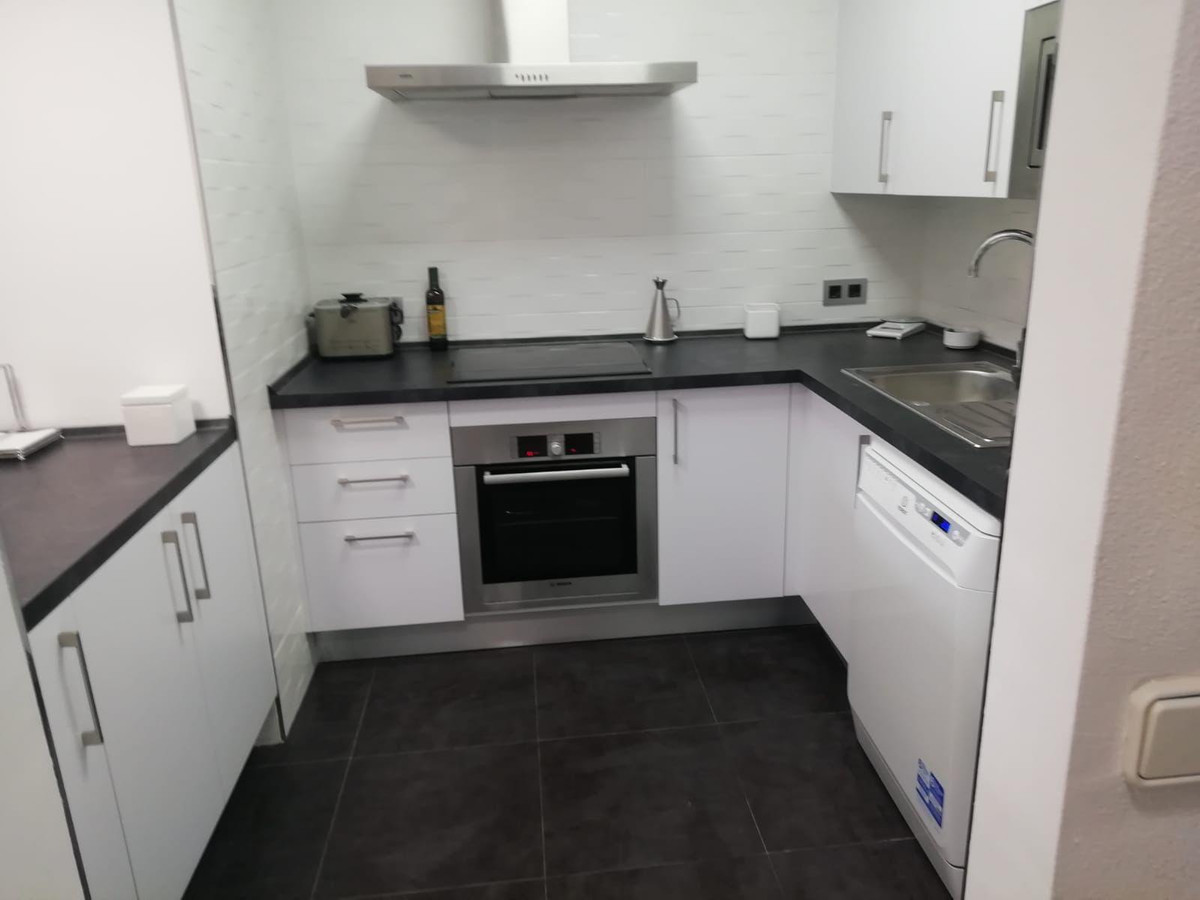 3 Bed Apartment for sale in Fuengirola Costa Del Sol, Málaga, Spain