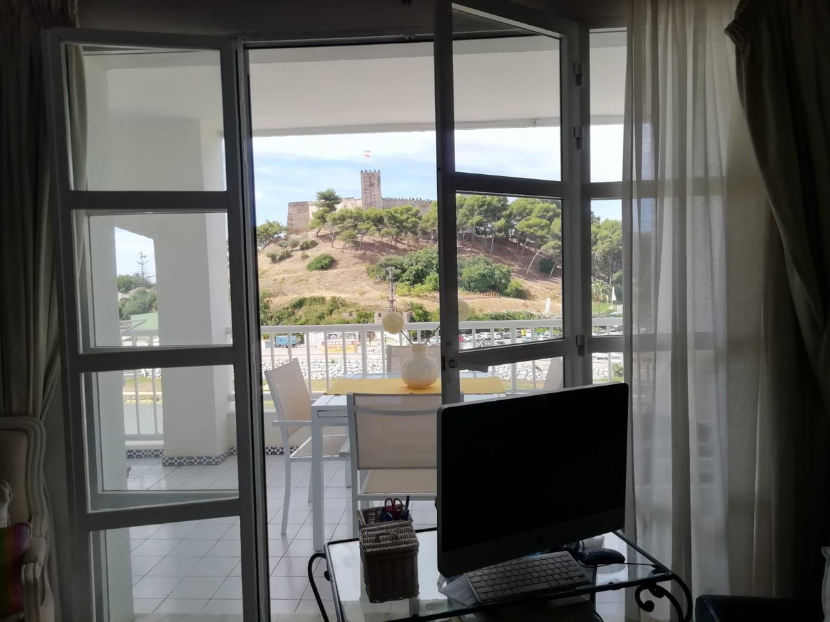 3 Bed Apartment for sale in Fuengirola Costa Del Sol, Málaga, Spain
