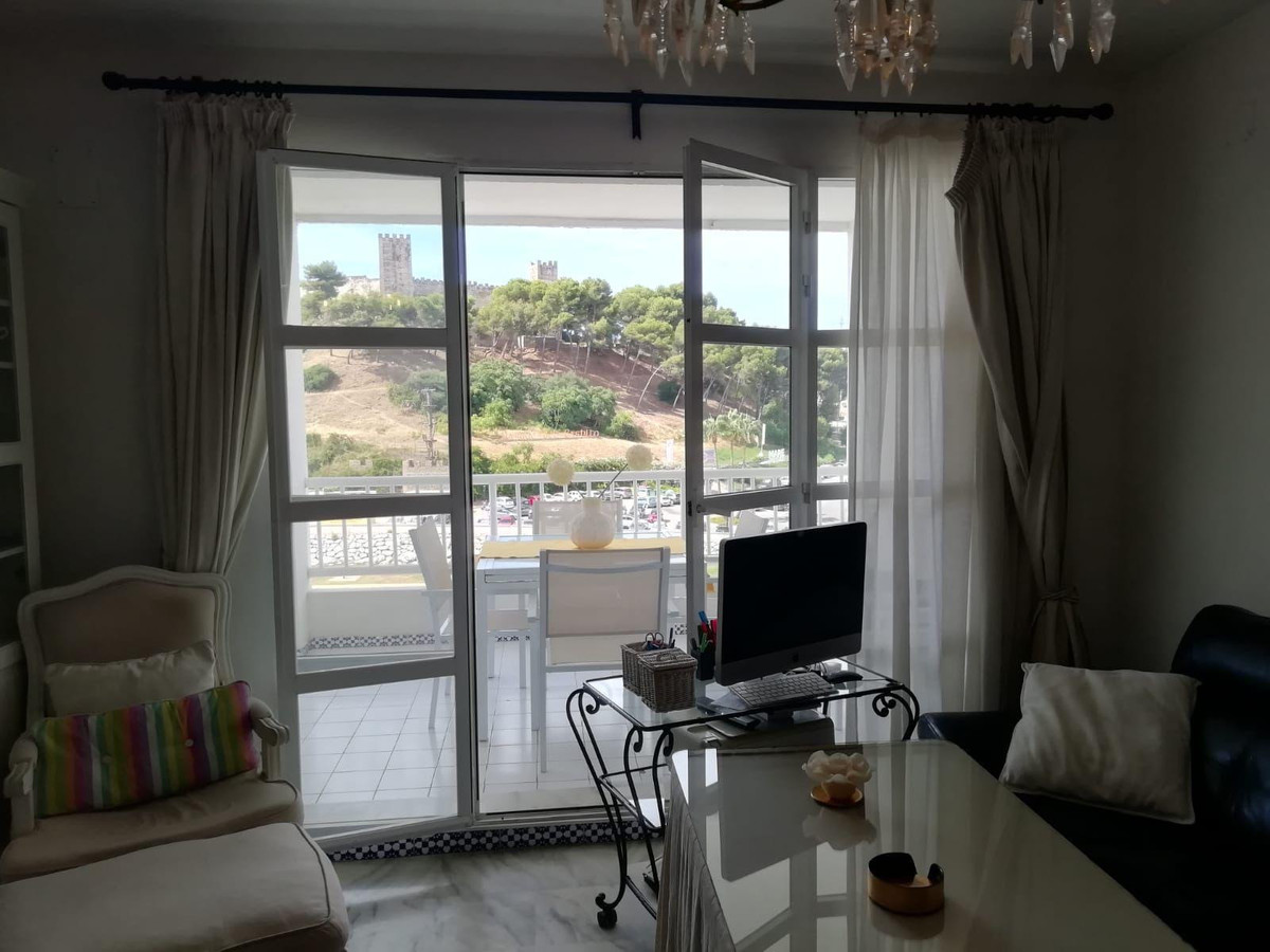 3 Bed Apartment for sale in Fuengirola Costa Del Sol, Málaga, Spain