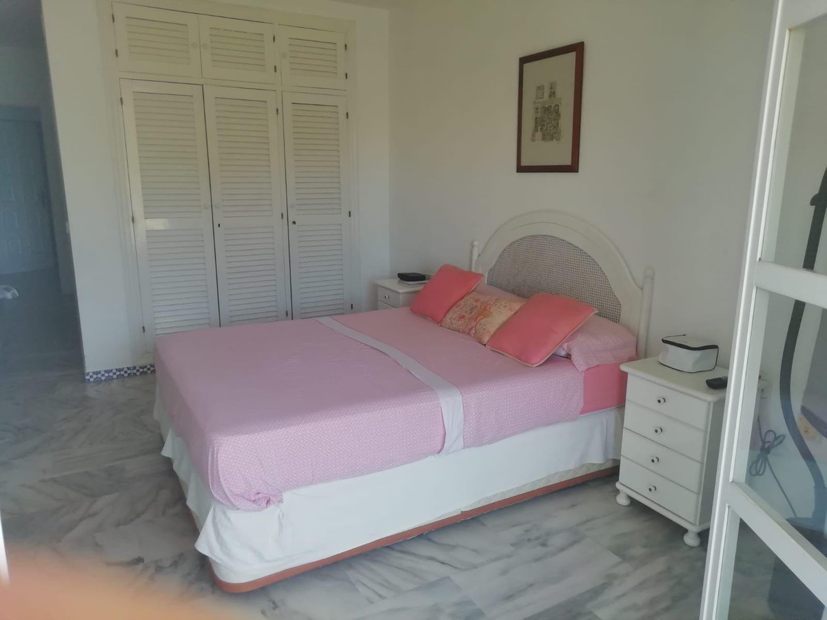 3 Bed Apartment for sale in Fuengirola Costa Del Sol, Málaga, Spain