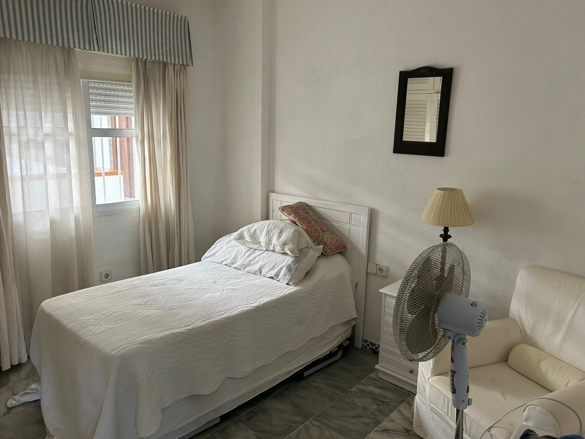 3 Bed Apartment for sale in Fuengirola Costa Del Sol, Málaga, Spain