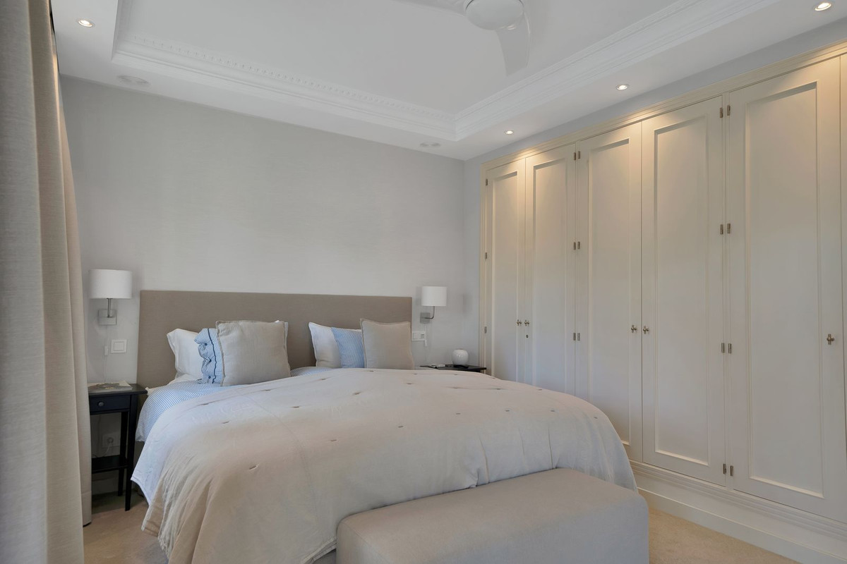 7 Bed Townhouse for sale in Puerto Banús Costa Del Sol, Málaga, Spain