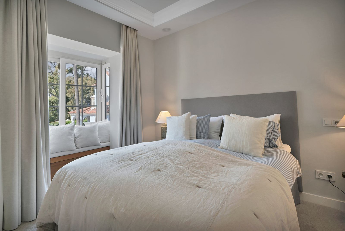 7 Bed Townhouse for sale in Puerto Banús Costa Del Sol, Málaga, Spain