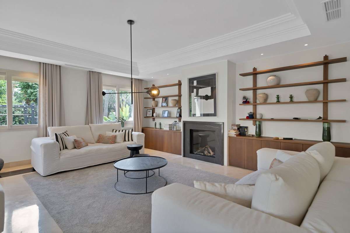 7 Bed Townhouse for sale in Puerto Banús Costa Del Sol, Málaga, Spain