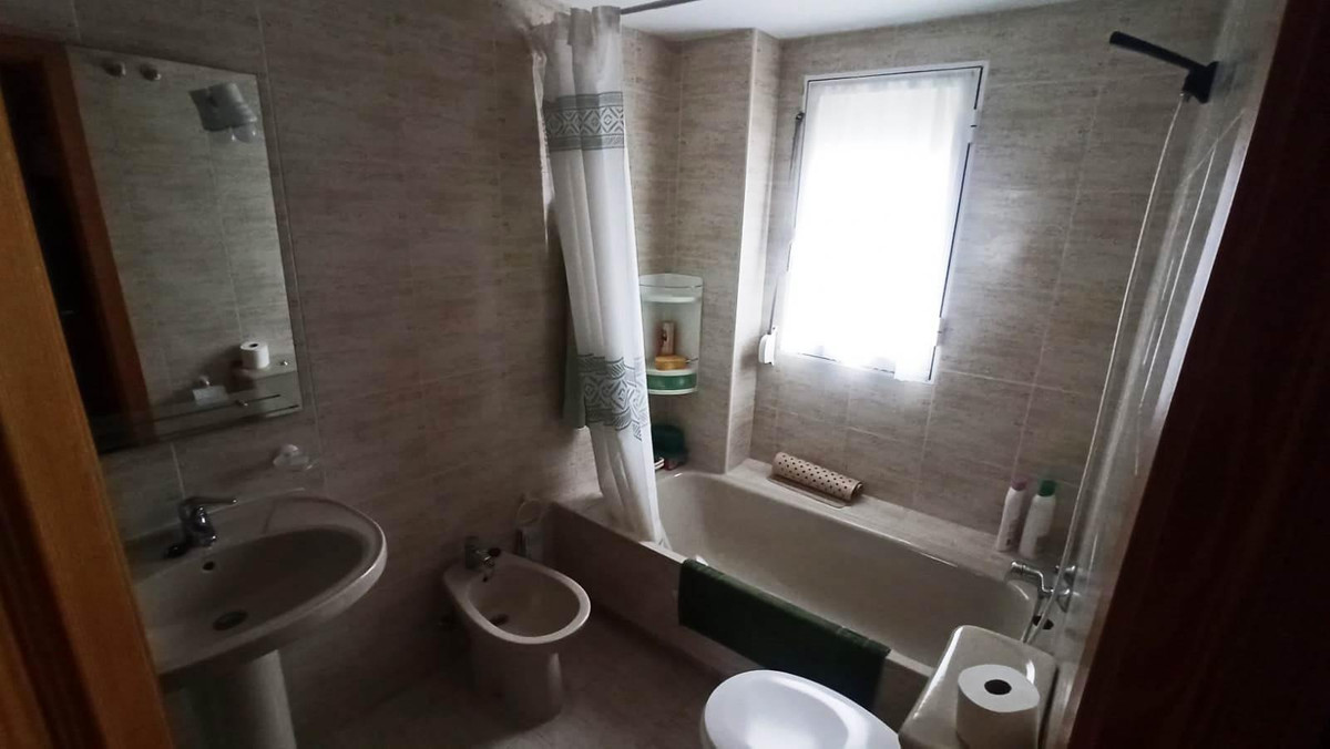 Se vende Apartamento Planta Media de 3 dormitorios en Costa Blanca, Alicante, España