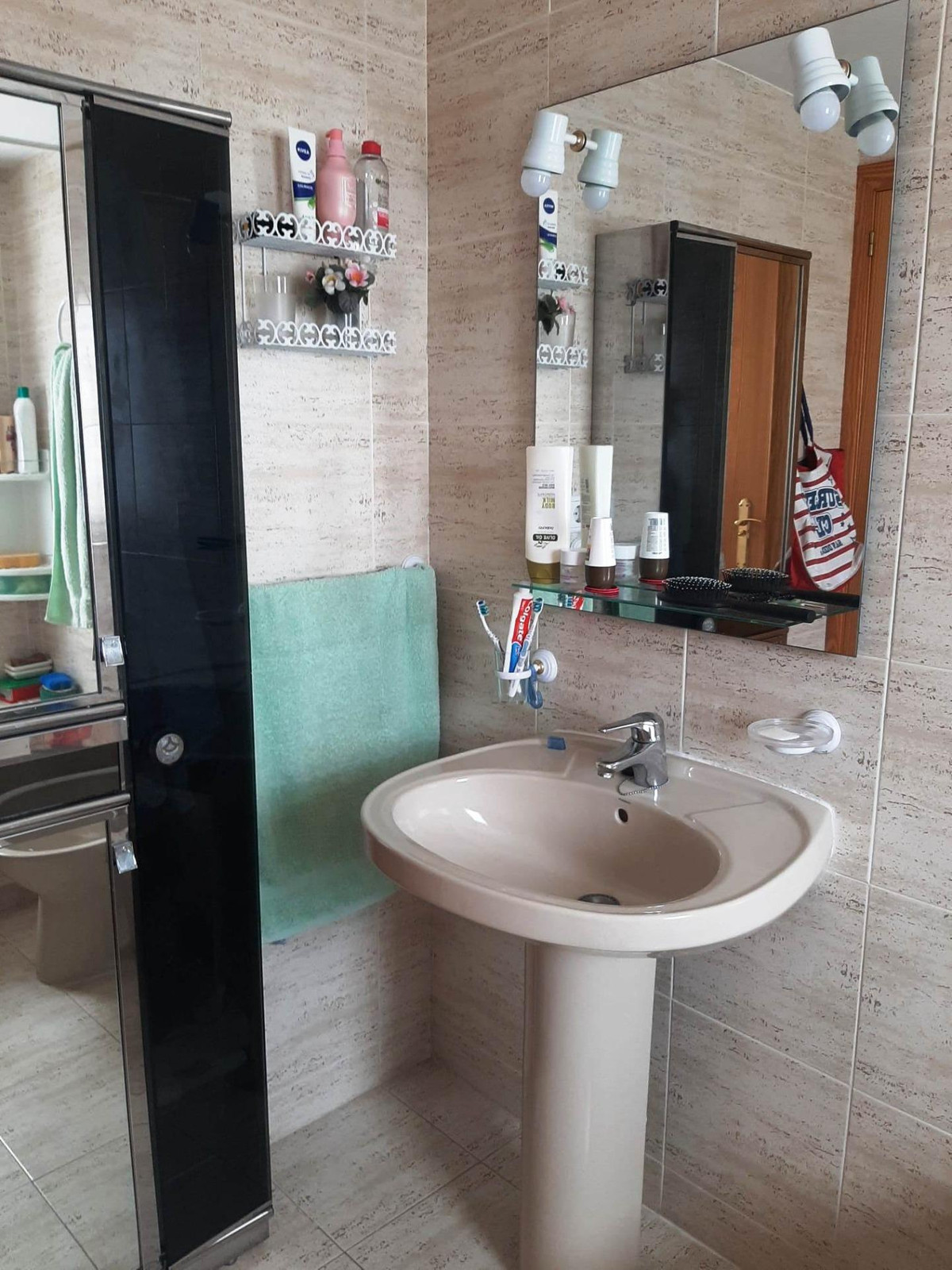 Se vende Apartamento Planta Media de 3 dormitorios en Costa Blanca, Alicante, España