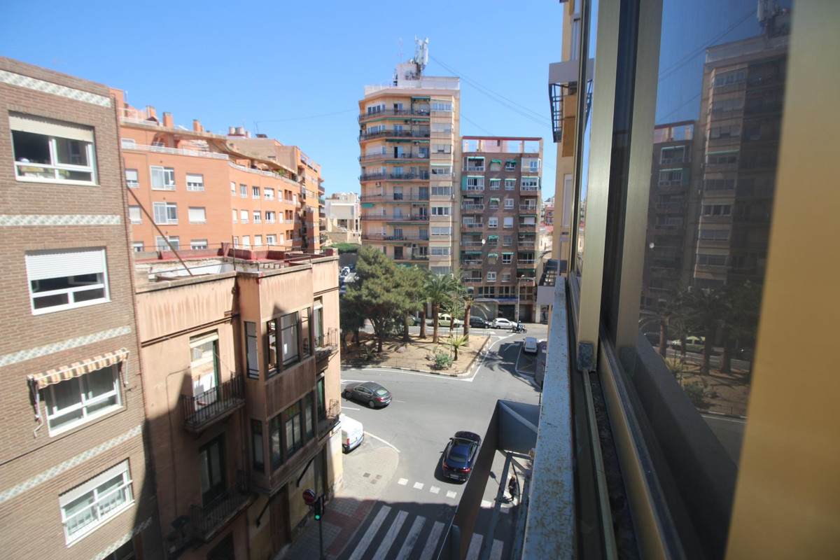Se vende Apartamento Planta Media de 3 dormitorios en Costa Blanca, Alicante, España