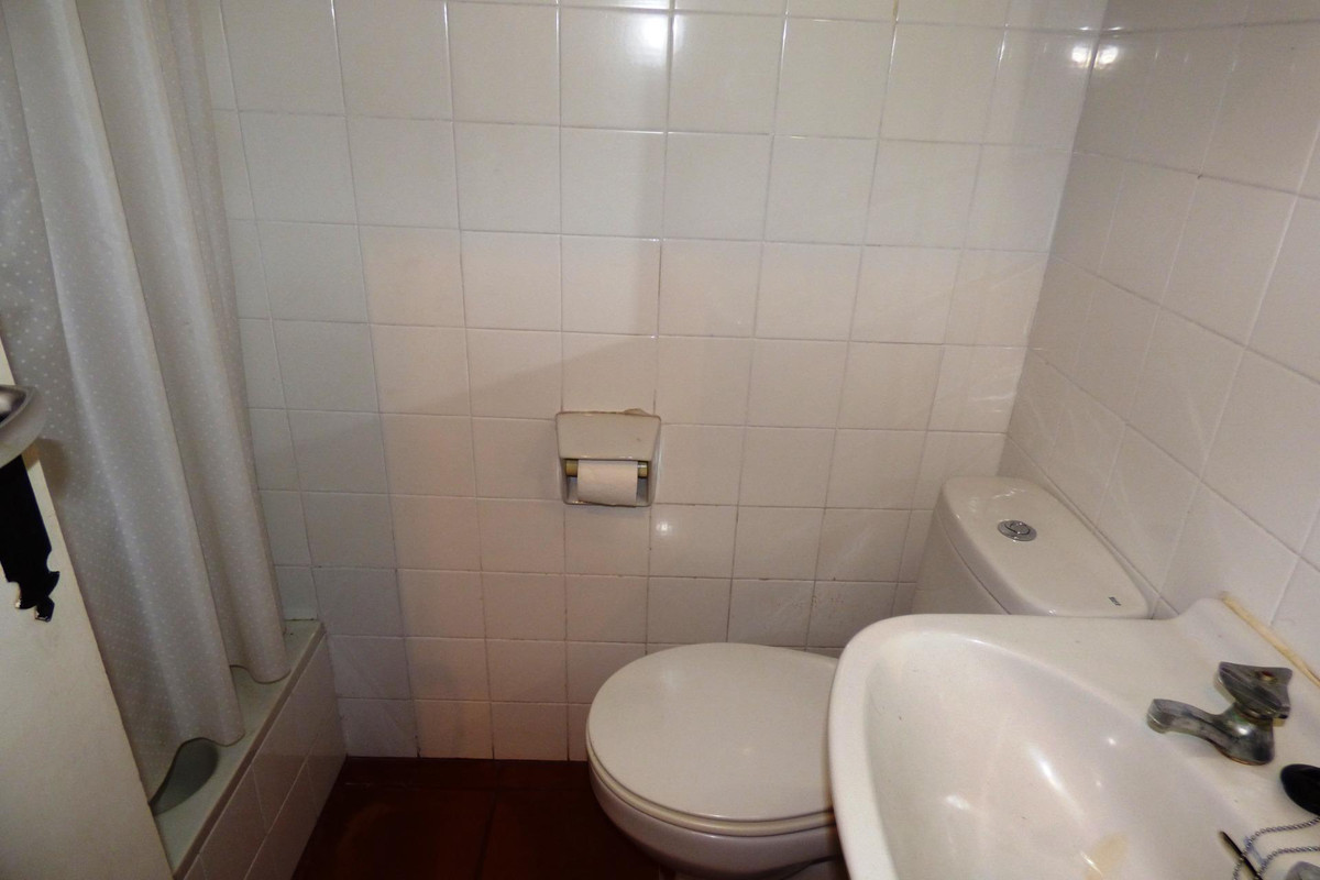 6 Bed Townhouse for sale in Alicante Costa Blanca, Alicante, Spain
