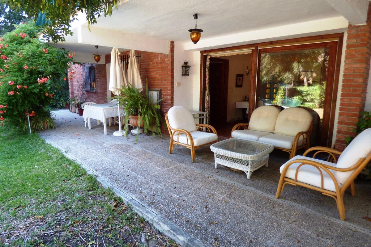 6 Bed Townhouse for sale in Alicante Costa Blanca, Alicante, Spain