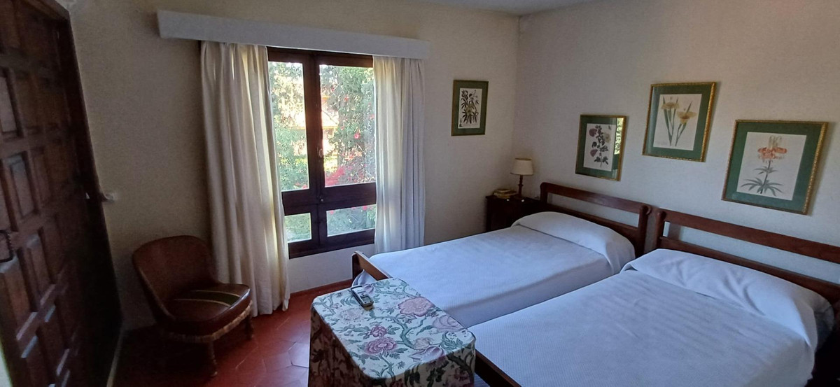 6 Bed Townhouse for sale in Alicante Costa Blanca, Alicante, Spain