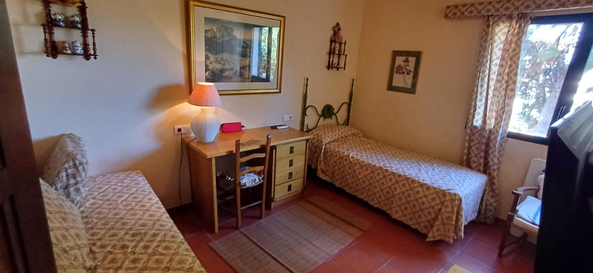 6 Bed Townhouse for sale in Alicante Costa Blanca, Alicante, Spain