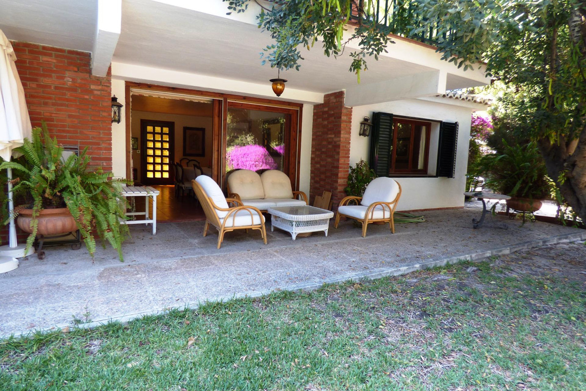 6 Bed Townhouse for sale in Alicante Costa Blanca, Alicante, Spain