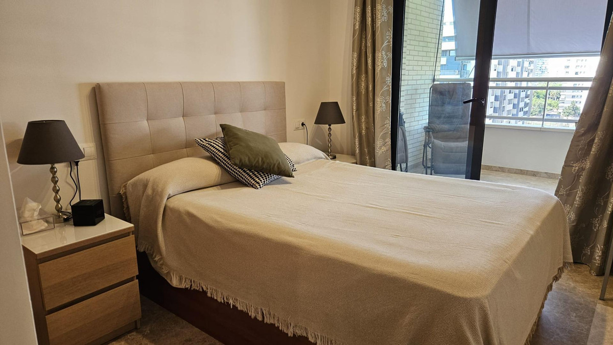 Se vende Apartamento Planta Media de 2 dormitorios en Costa Blanca, Alicante, España