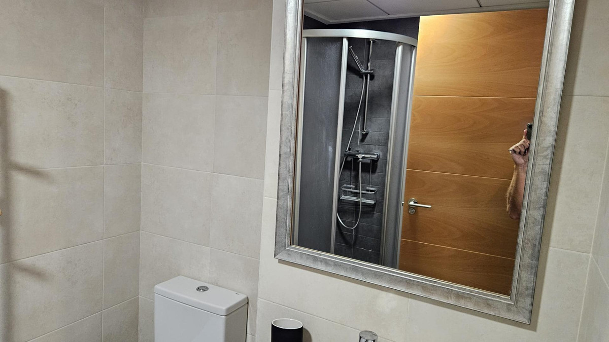 Se vende Apartamento Planta Media de 2 dormitorios en Costa Blanca, Alicante, España
