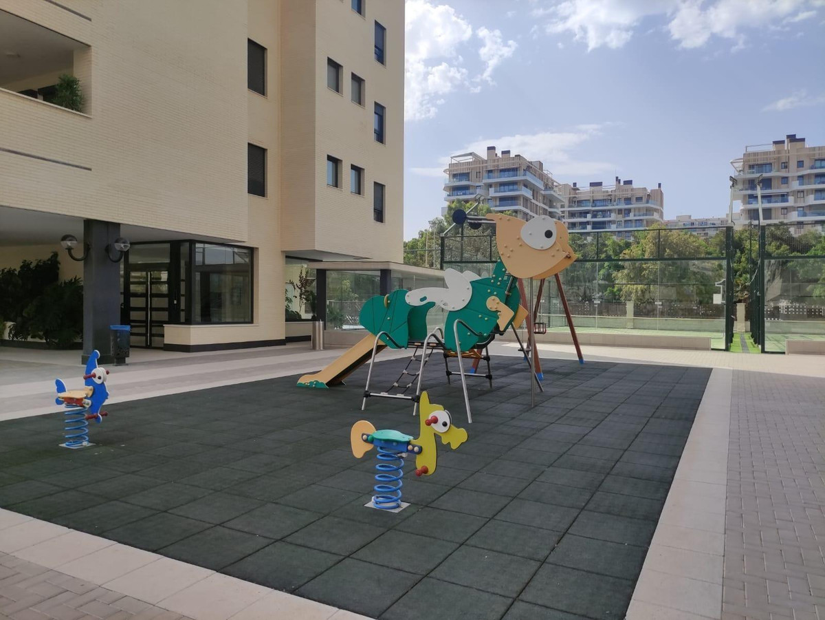 Se vende Apartamento Planta Media de 2 dormitorios en Costa Blanca, Alicante, España