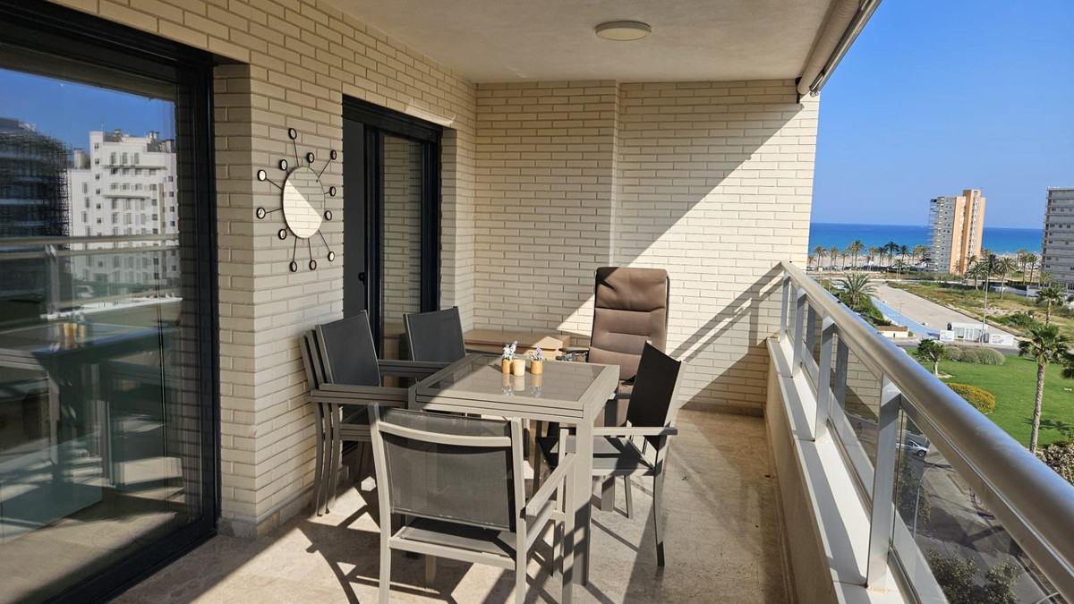 Se vende Apartamento Planta Media de 2 dormitorios en Costa Blanca, Alicante, España