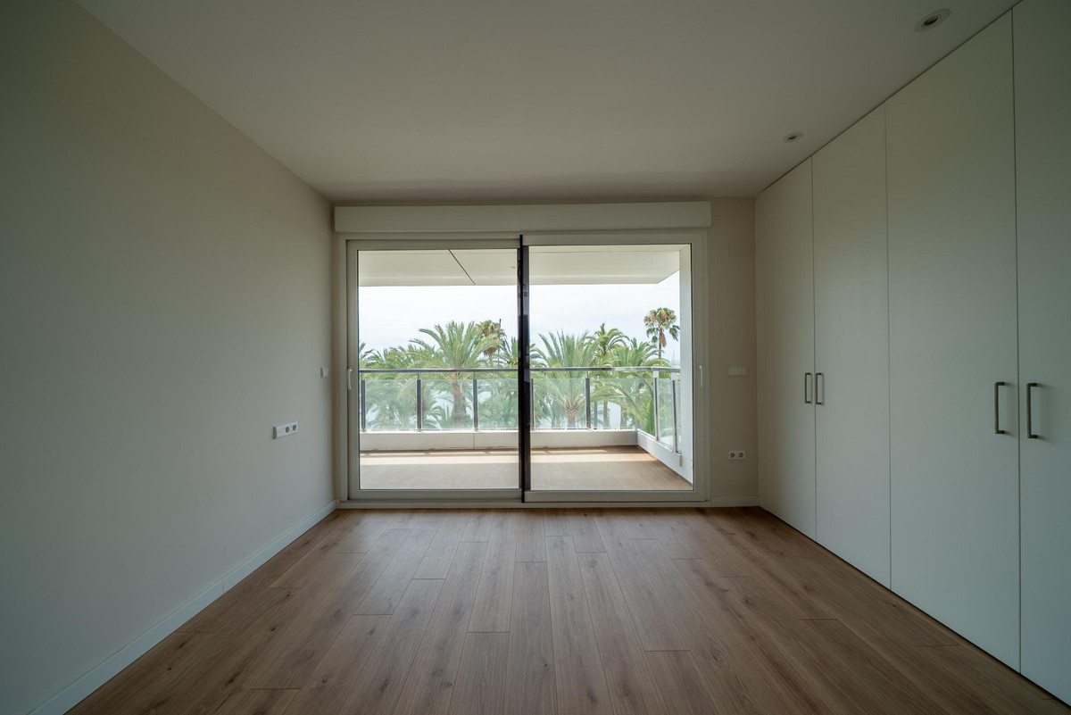 4 Bed Apartment for sale in Alicante Costa Blanca, Alicante, Spain