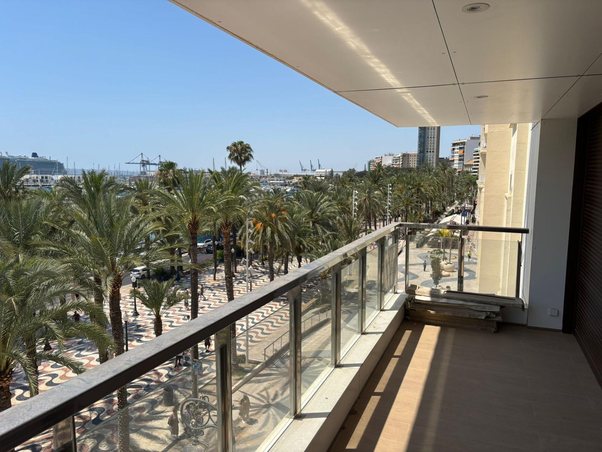4 Bed Apartment for sale in Alicante Costa Blanca, Alicante, Spain