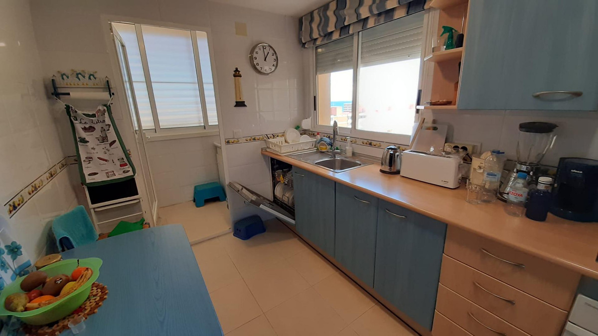 Se vende Apartamento Planta Media de 3 dormitorios en Costa Blanca, Alicante, España