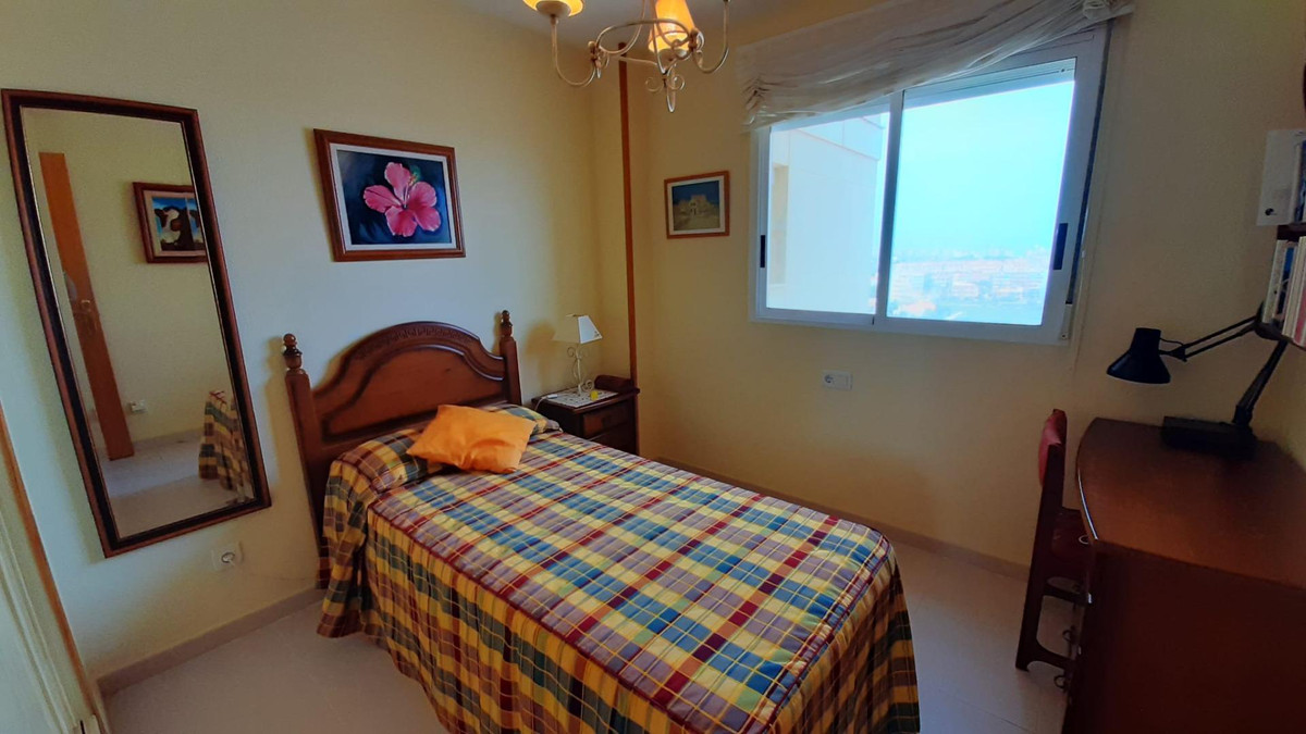 Se vende Apartamento Planta Media de 3 dormitorios en Costa Blanca, Alicante, España
