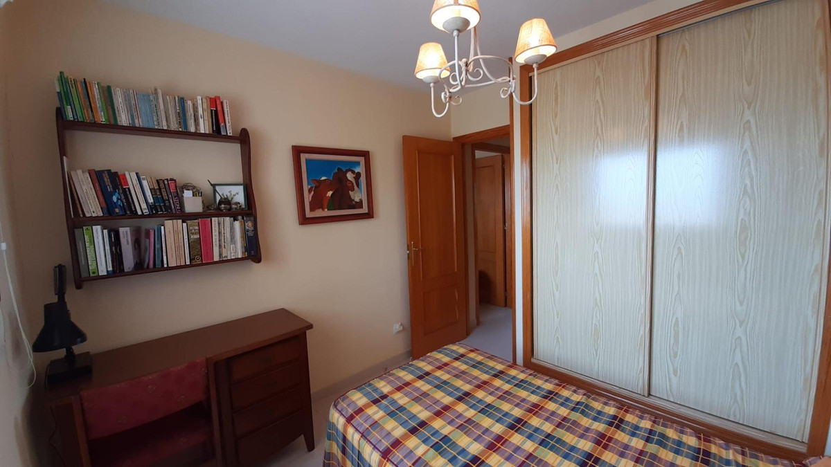 Se vende Apartamento Planta Media de 3 dormitorios en Costa Blanca, Alicante, España