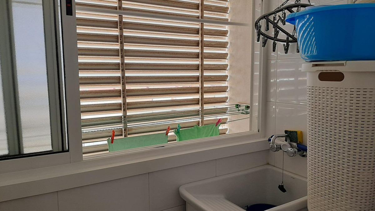 Se vende Apartamento Planta Media de 3 dormitorios en Costa Blanca, Alicante, España