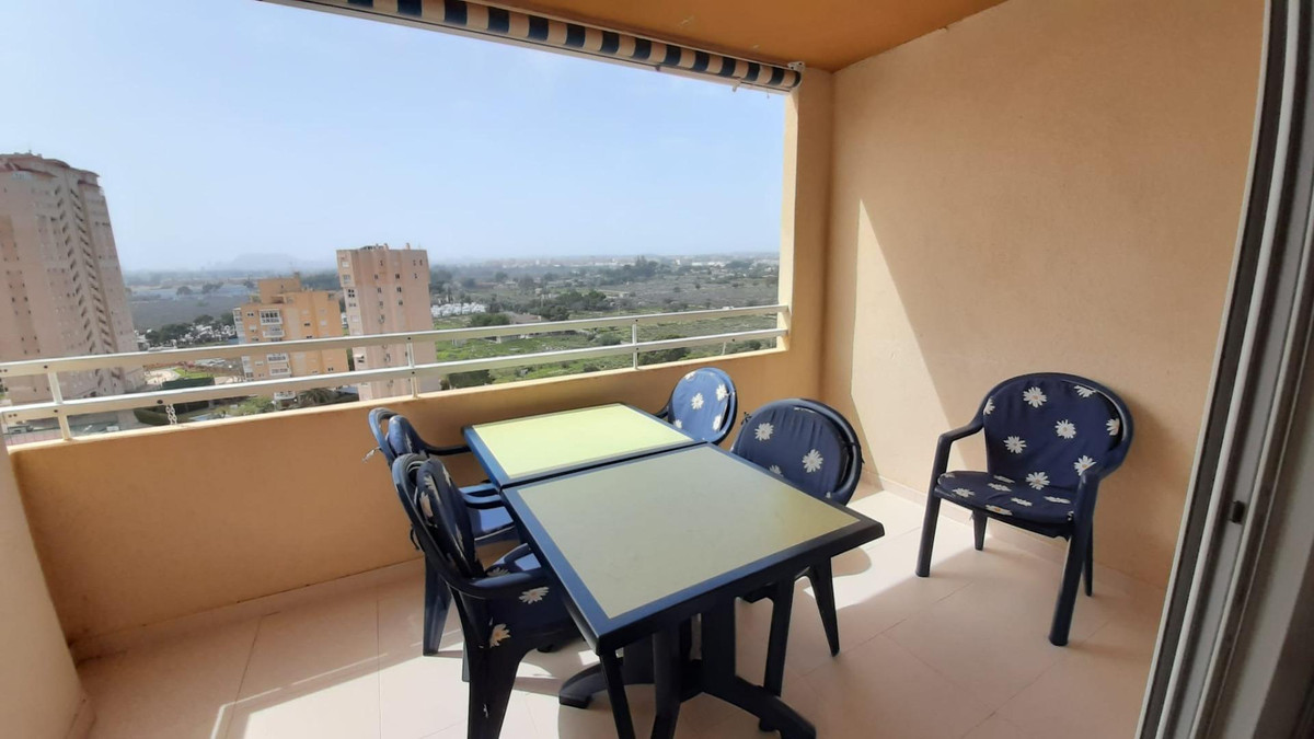 Se vende Apartamento Planta Media de 3 dormitorios en Costa Blanca, Alicante, España