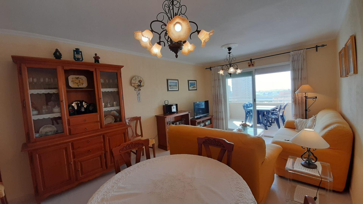 Se vende Apartamento Planta Media de 3 dormitorios en Costa Blanca, Alicante, España