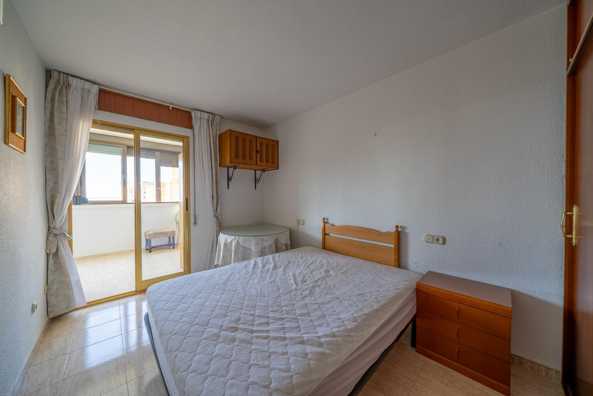 Se vende Apartamento Planta Media de 2 dormitorios en Costa Blanca, Alicante, España