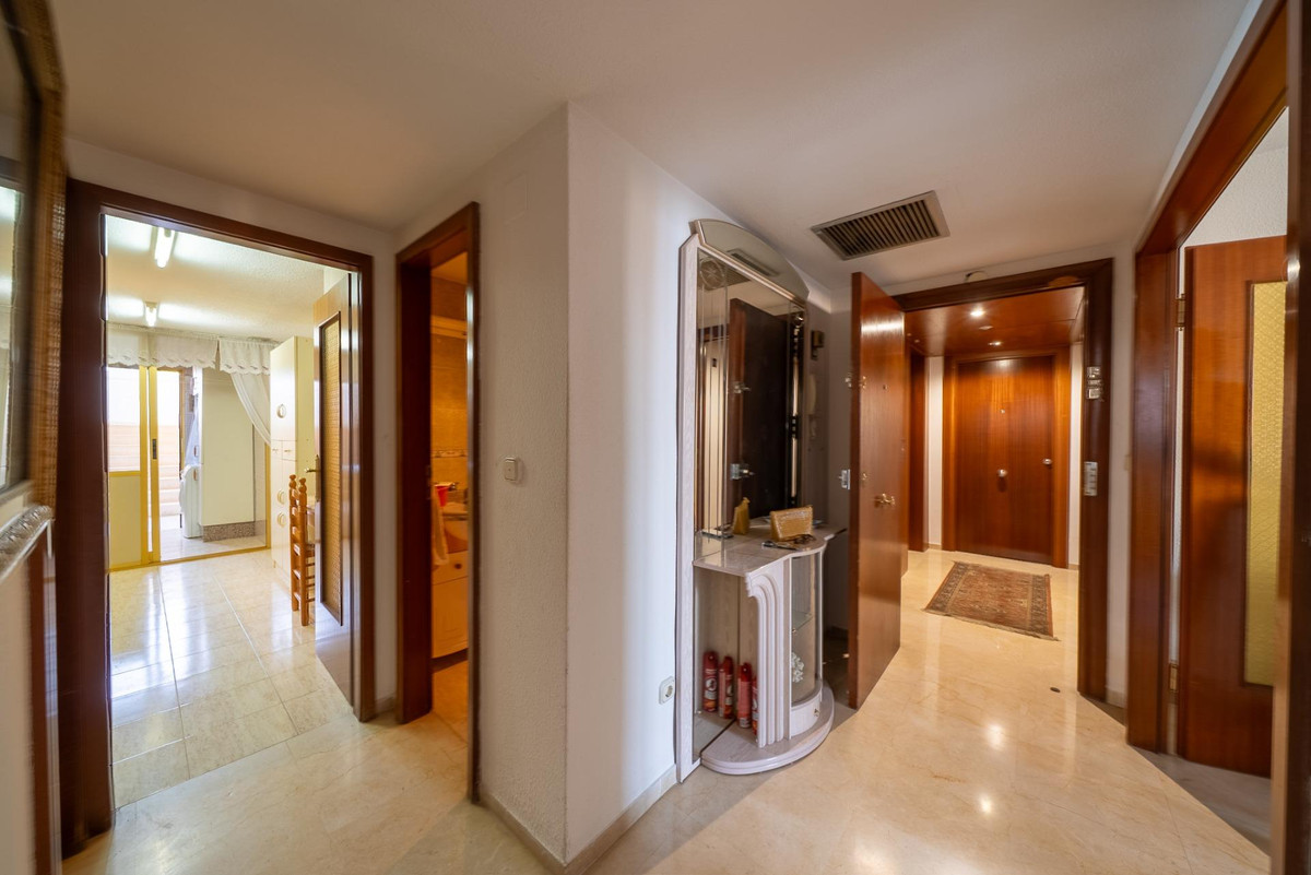 Se vende Apartamento Planta Media de 2 dormitorios en Costa Blanca, Alicante, España